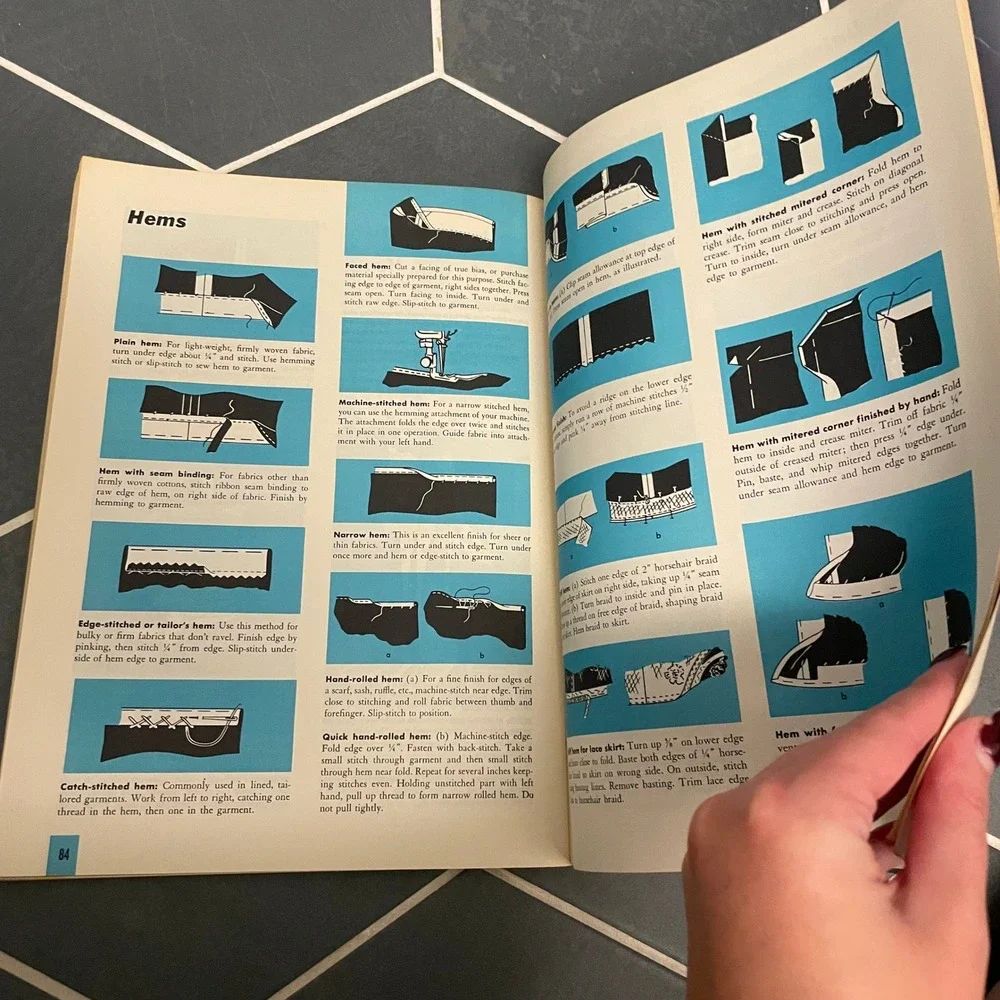 Vintage 1960 McCall's Easy Sewing Book Siamese Cats How To Sew Retro Magazine‎